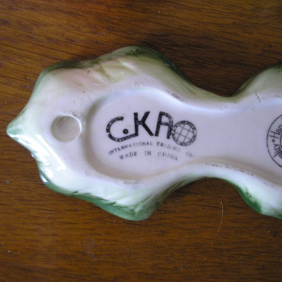 Vintage Corn and Tomato Salt and Pepper Shaker - Picture 7 of 9